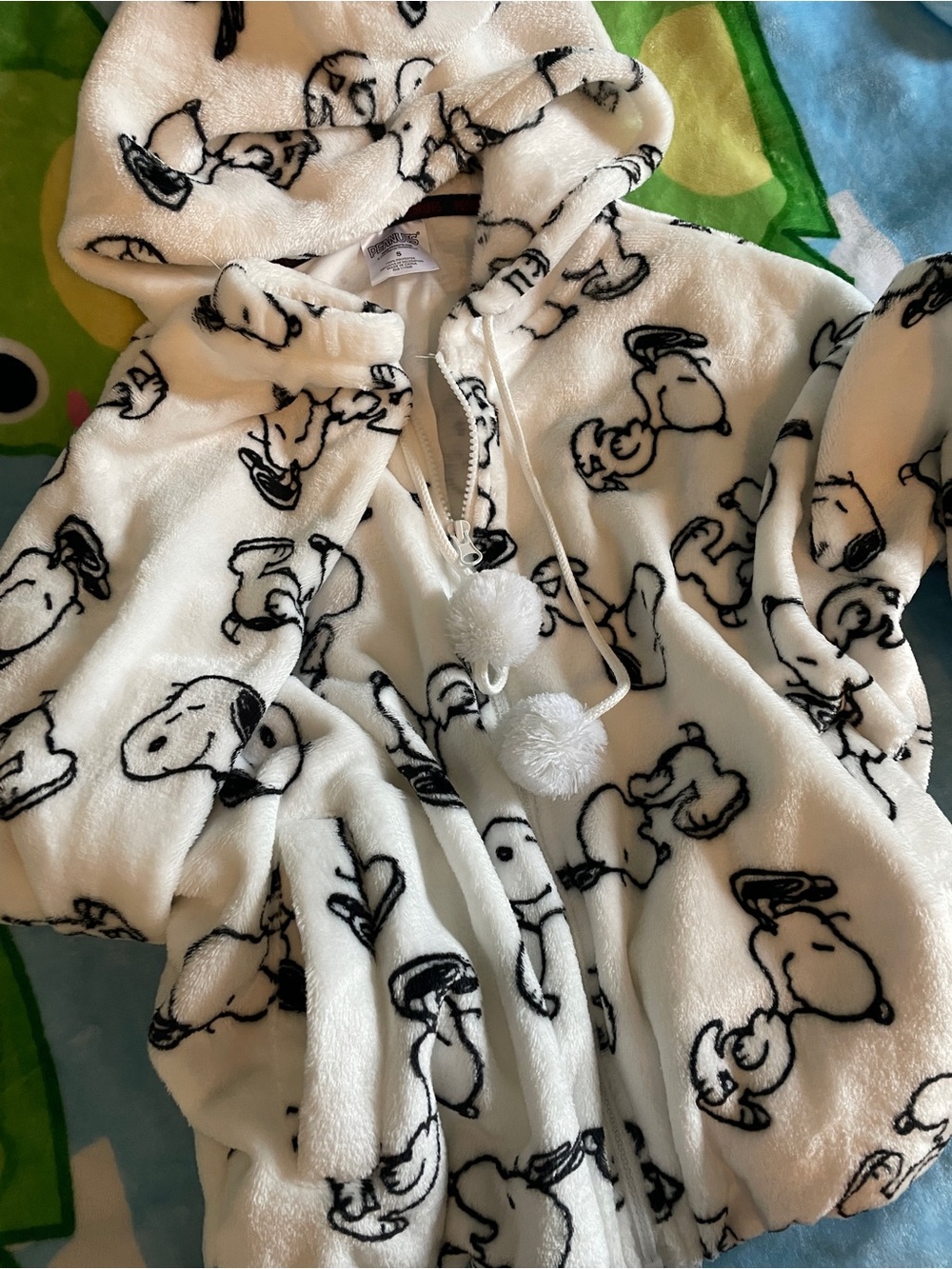 Peanuts Snoopy Cozy White Zip Up Hoodie Small - Picture 2 of 4